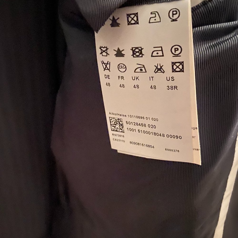 Hugo Red Label Suit - Picture 2 of 3